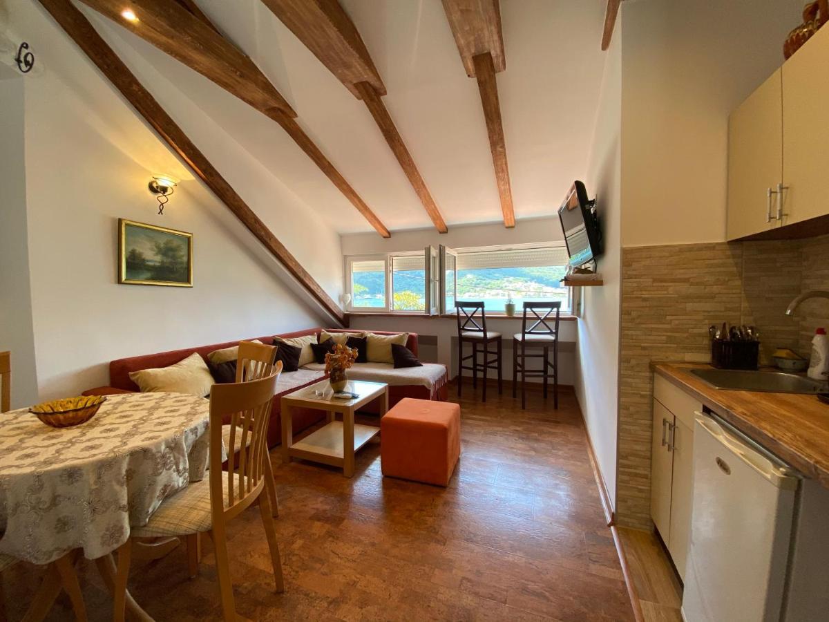 Sunny Bay Apartments Kotor Extérieur photo
