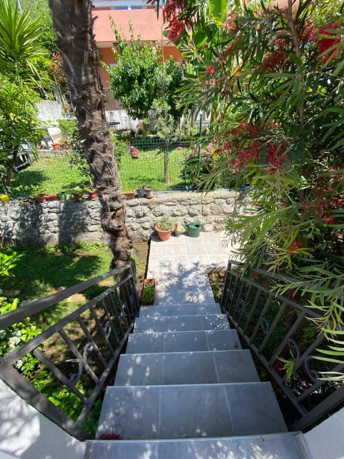 Sunny Bay Apartments Kotor Extérieur photo