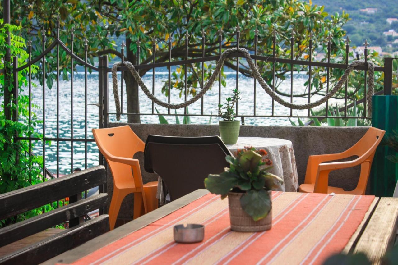Sunny Bay Apartments Kotor Extérieur photo
